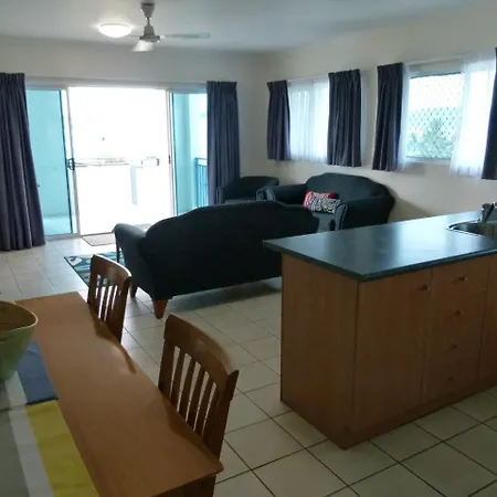 Madison Ocean Breeze Apartments Townsville Exterior photo
